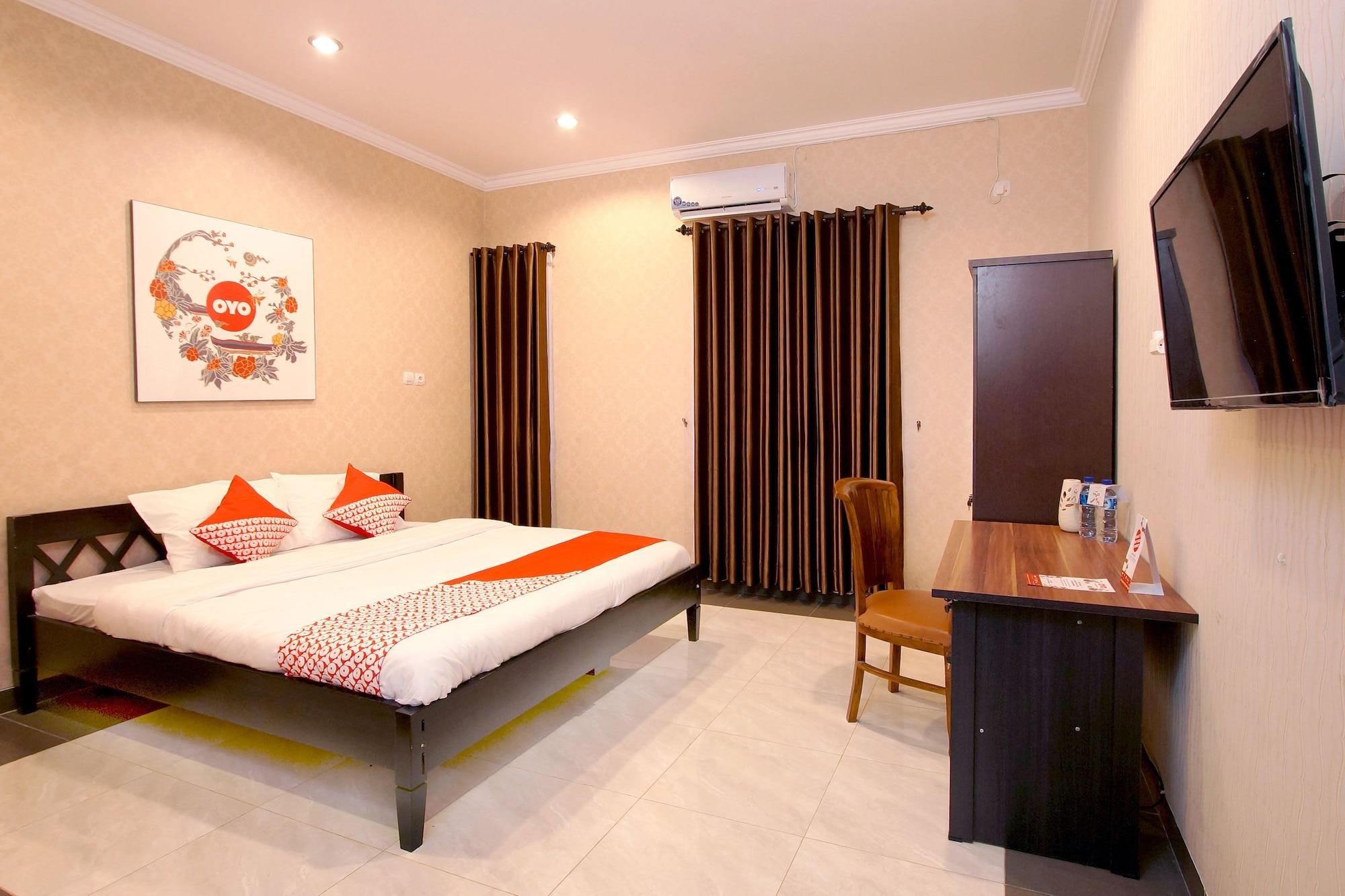 Oyo 347 Bayang Brothers Guest House Maguwo Exterior photo
